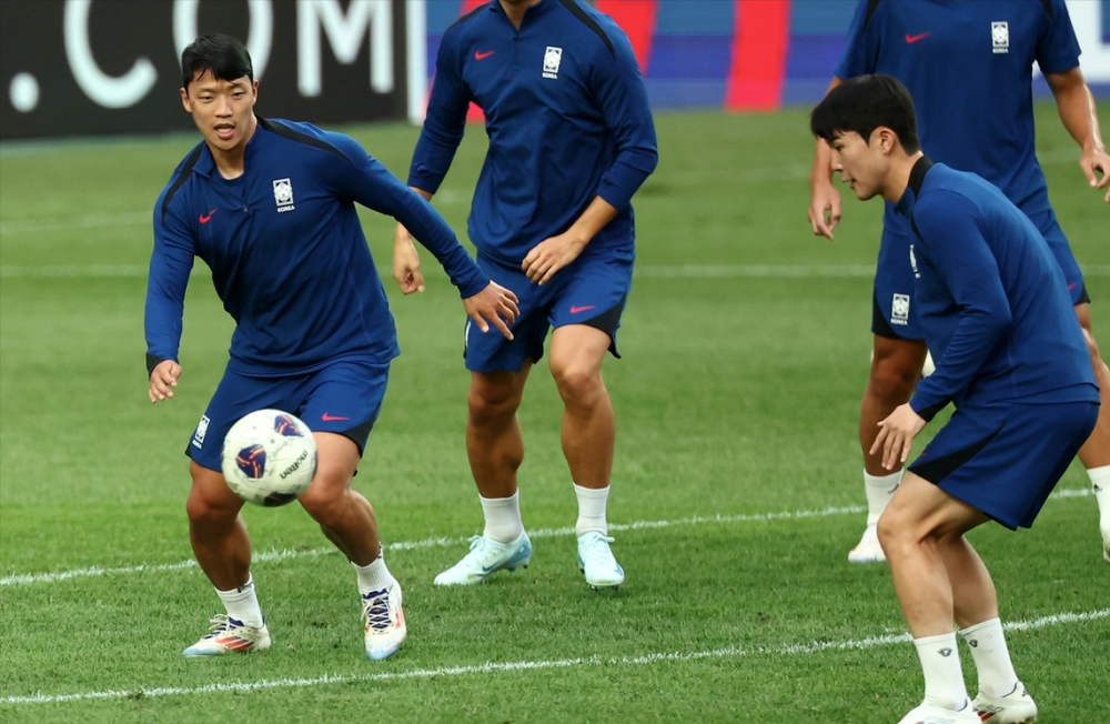 爱游戏-斯图加特加时末段伤情更新，志在足总杯名次提升，球迷炸锅，赛程密集仍需轮换(哈兰德一场进9球)